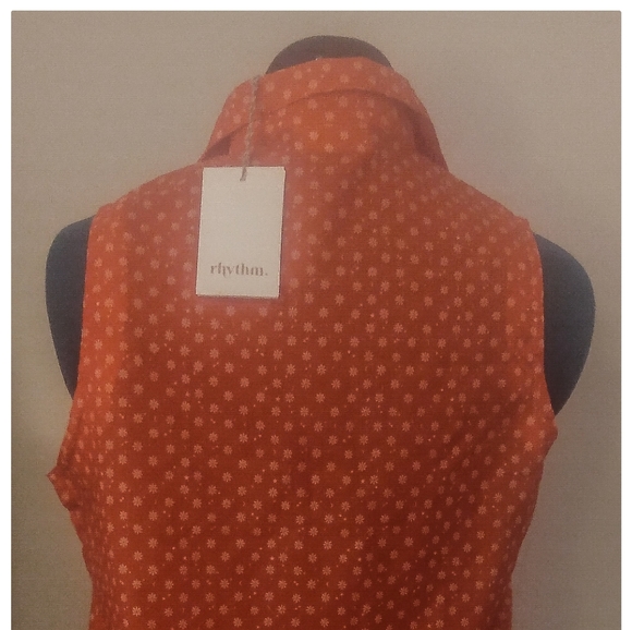 SUNKIST ORANGE POLKA DAISY BLOUSE - Picture 4 of 6